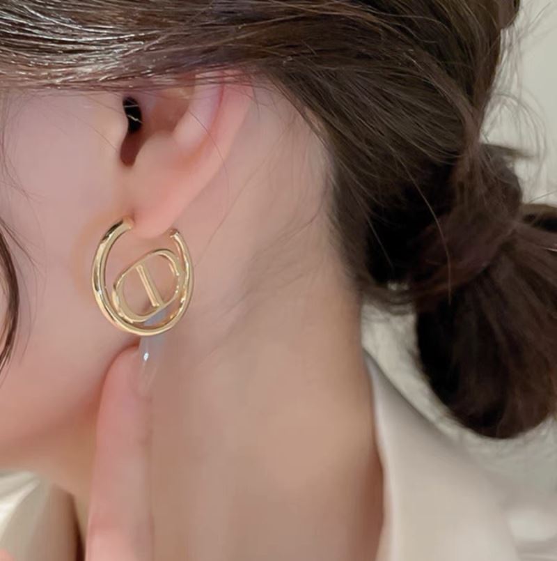 chr1st1an D10r earrings